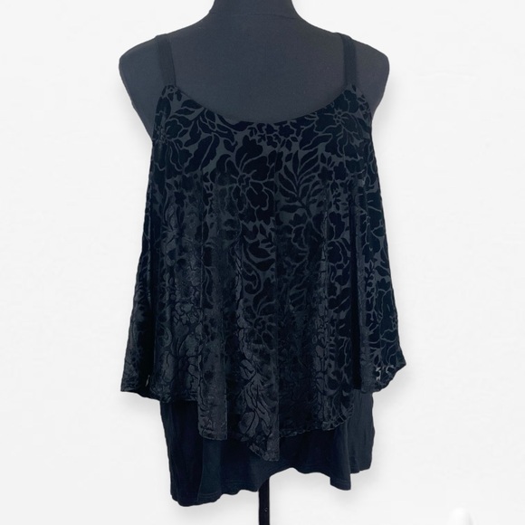 Torrid Black Velvet Floral Flowy Camisole Peplum hi-low strap blouse top NWT 1 - Picture 1 of 9
